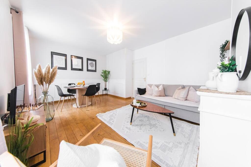 Appartement Lumineux 2 Chambres Coeur De Tours Exterior photo